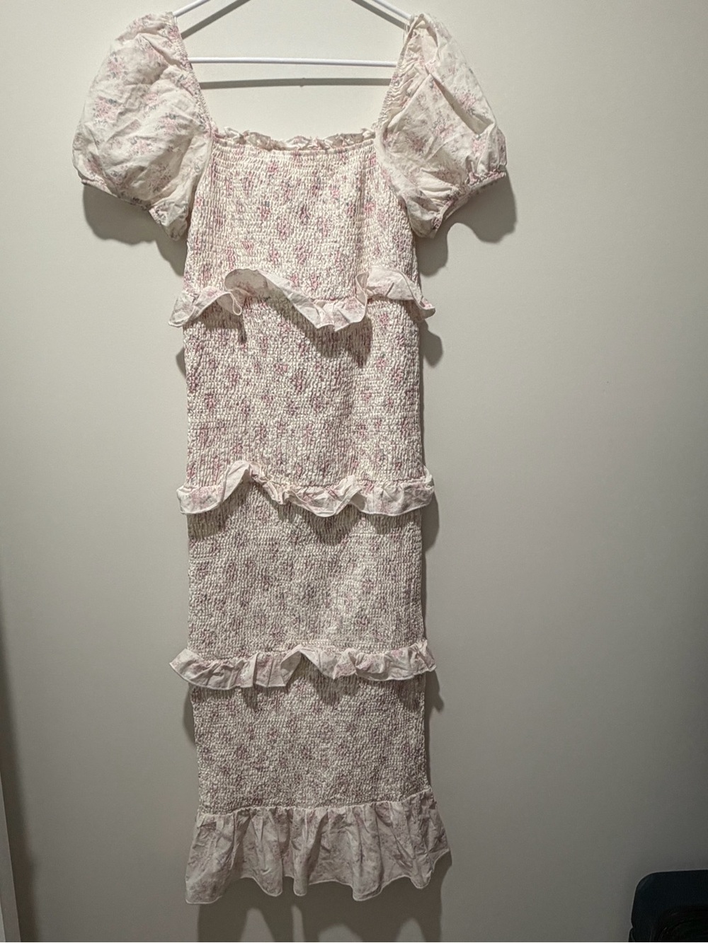 Mable Smocked Maxi Dress in Light Pink and Cream Size M - Picture 2 of 3